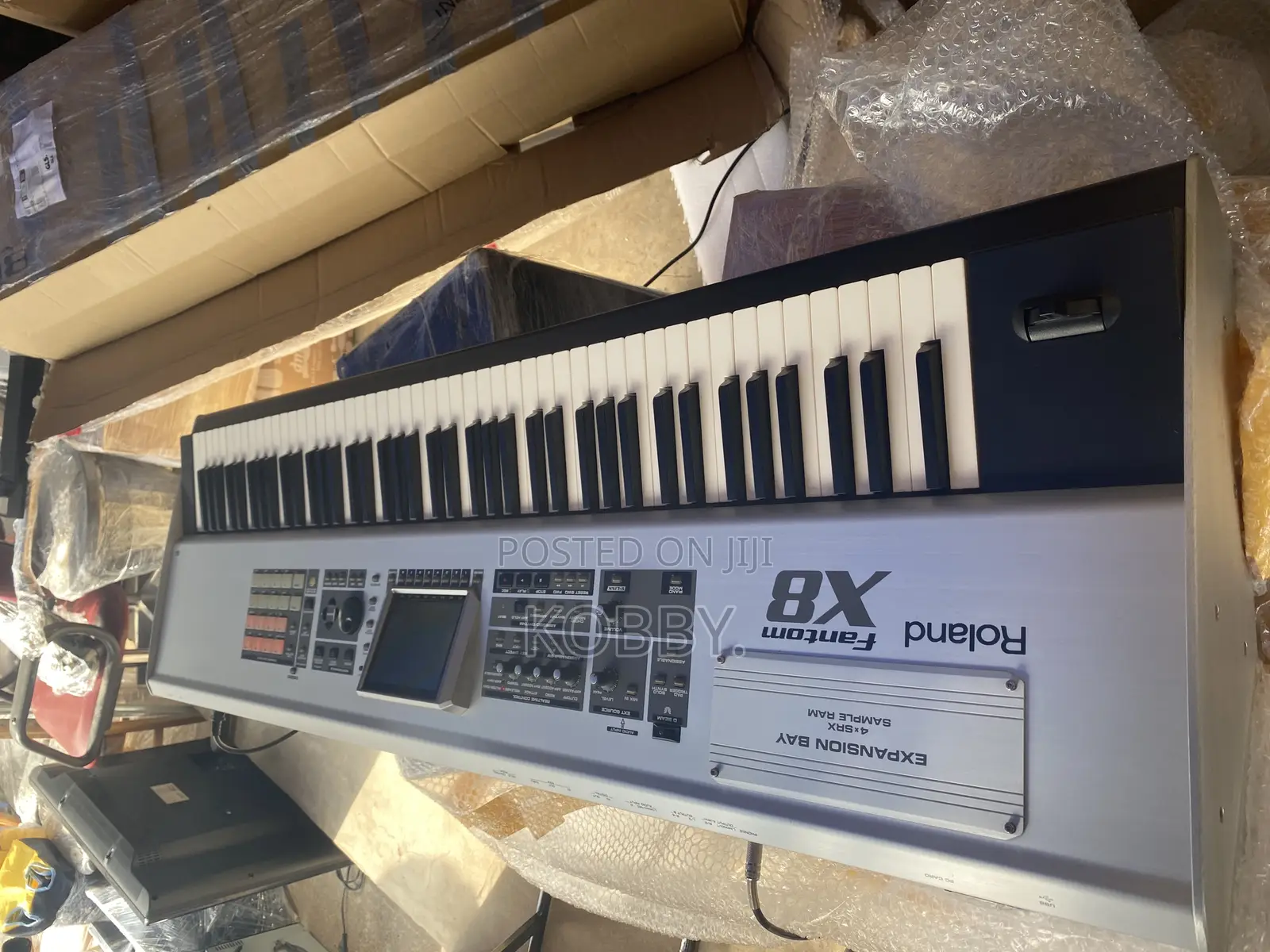 Roland Fantom X8