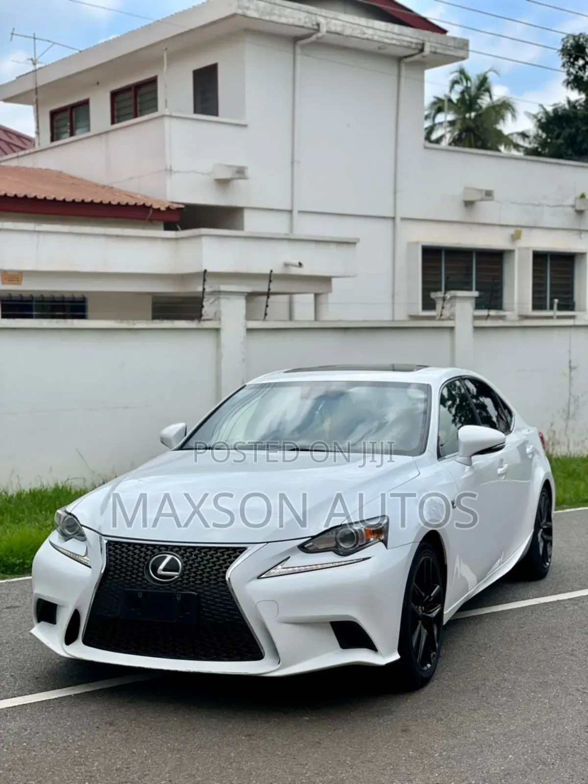 Lexus IS 300 AWD 2016 White