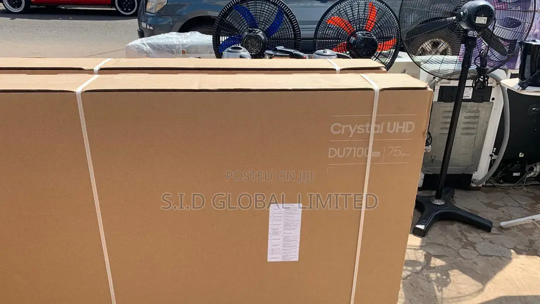 Samsung 75” Crystal Uhd Du7100 Smart Tv