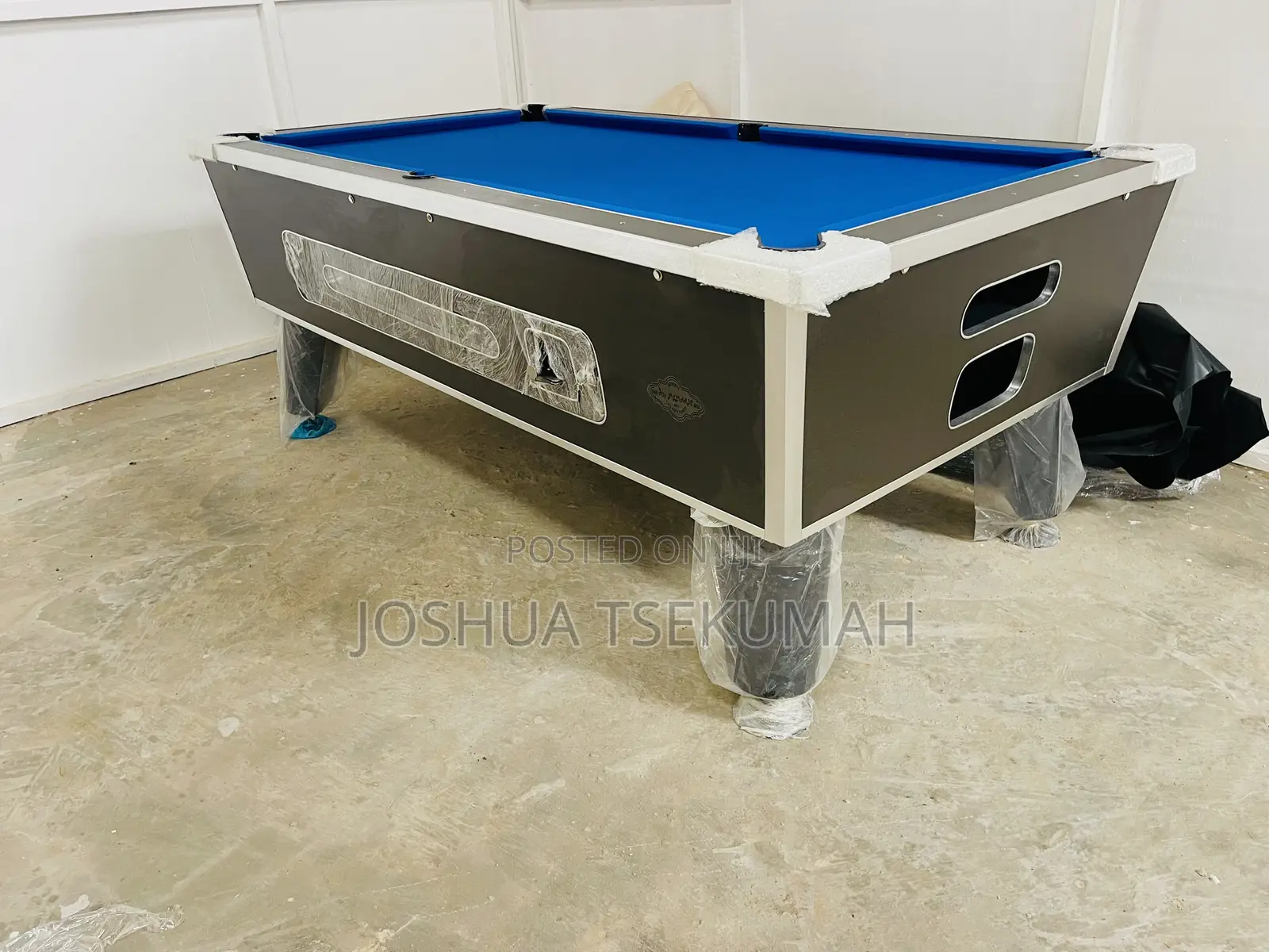 New Marble and Coin Operated Pooltable (Intl Model)