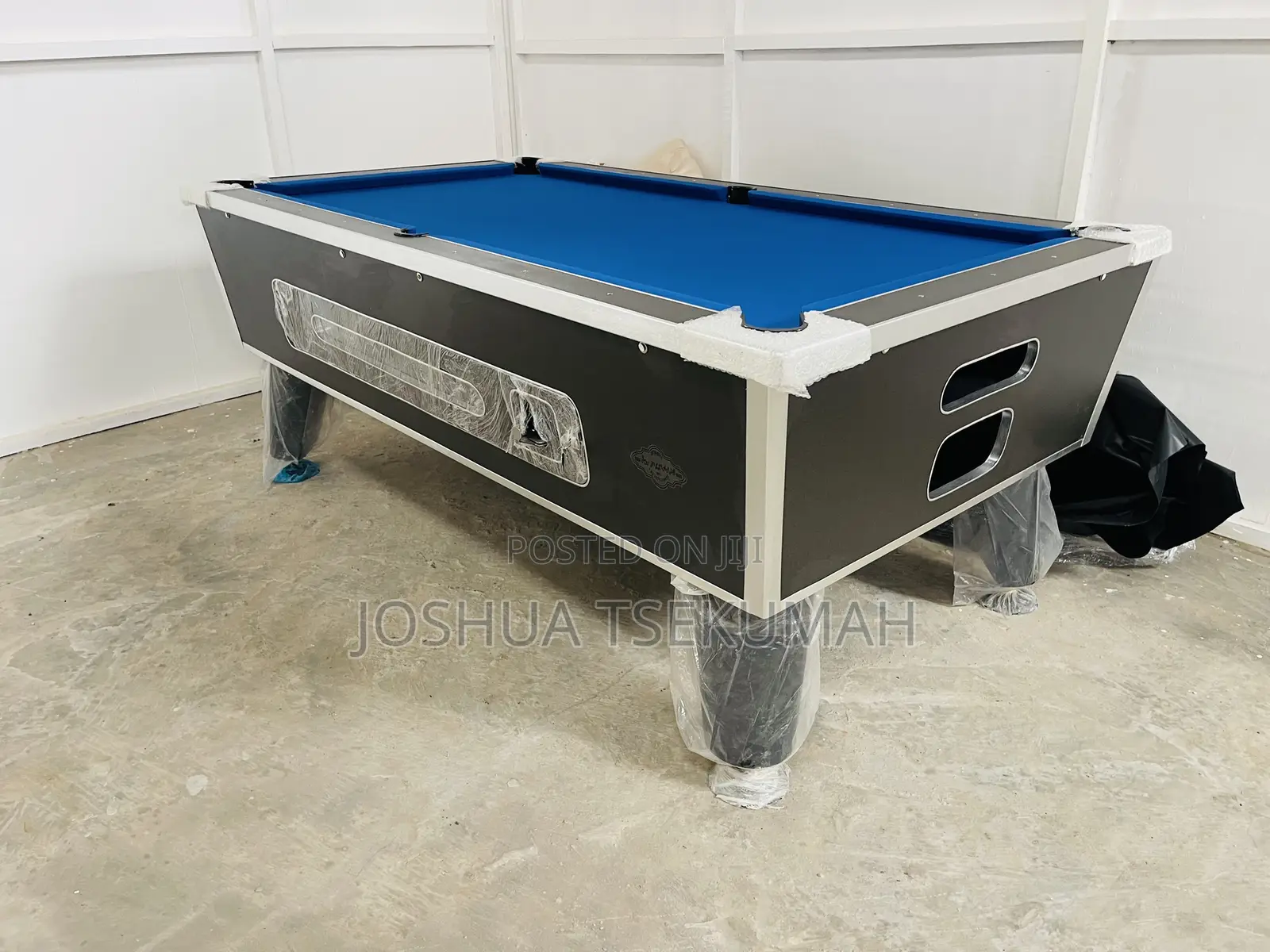 New Marble and Coin Operated Pooltable (Intl Model)