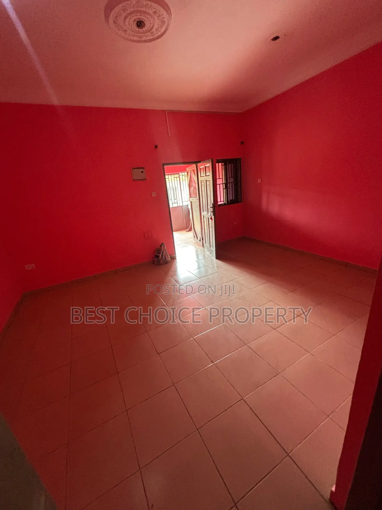 1bdrm Apartment in Survive School, Frafraha for rent