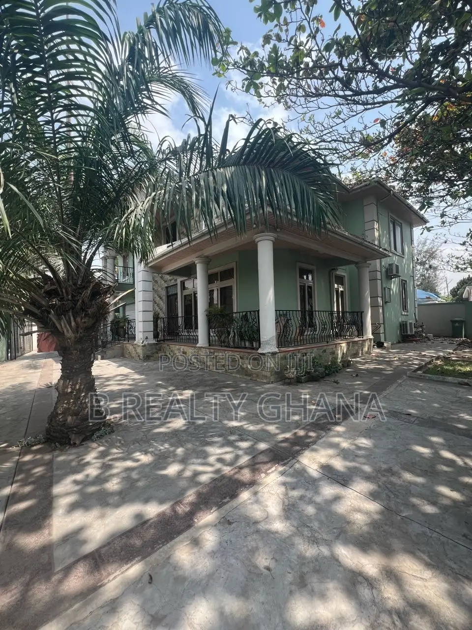 4bdrm House in Labone for sale