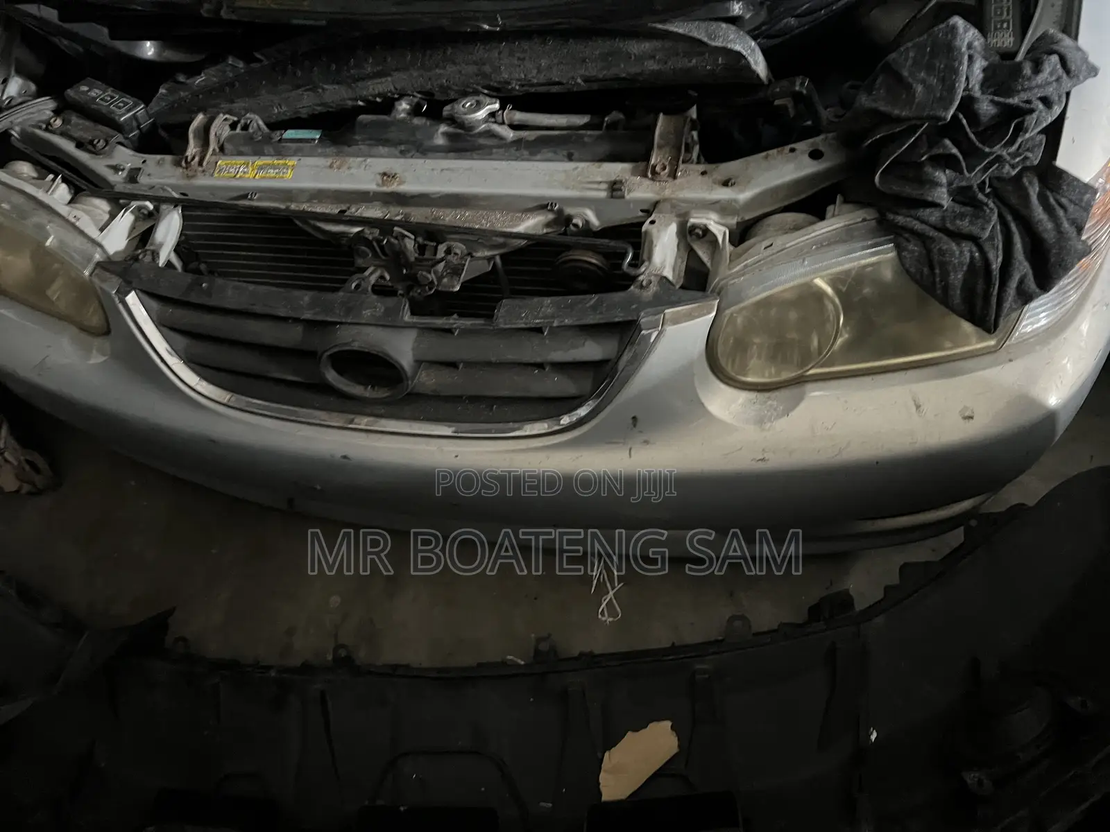 Toyota Corolla 2001 Frontcut
