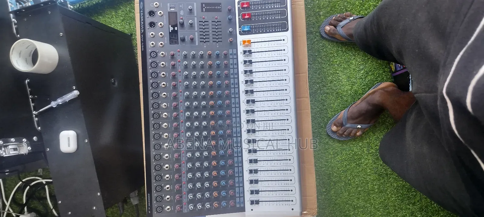 Yamaha ( Kv)16-channel Mixer