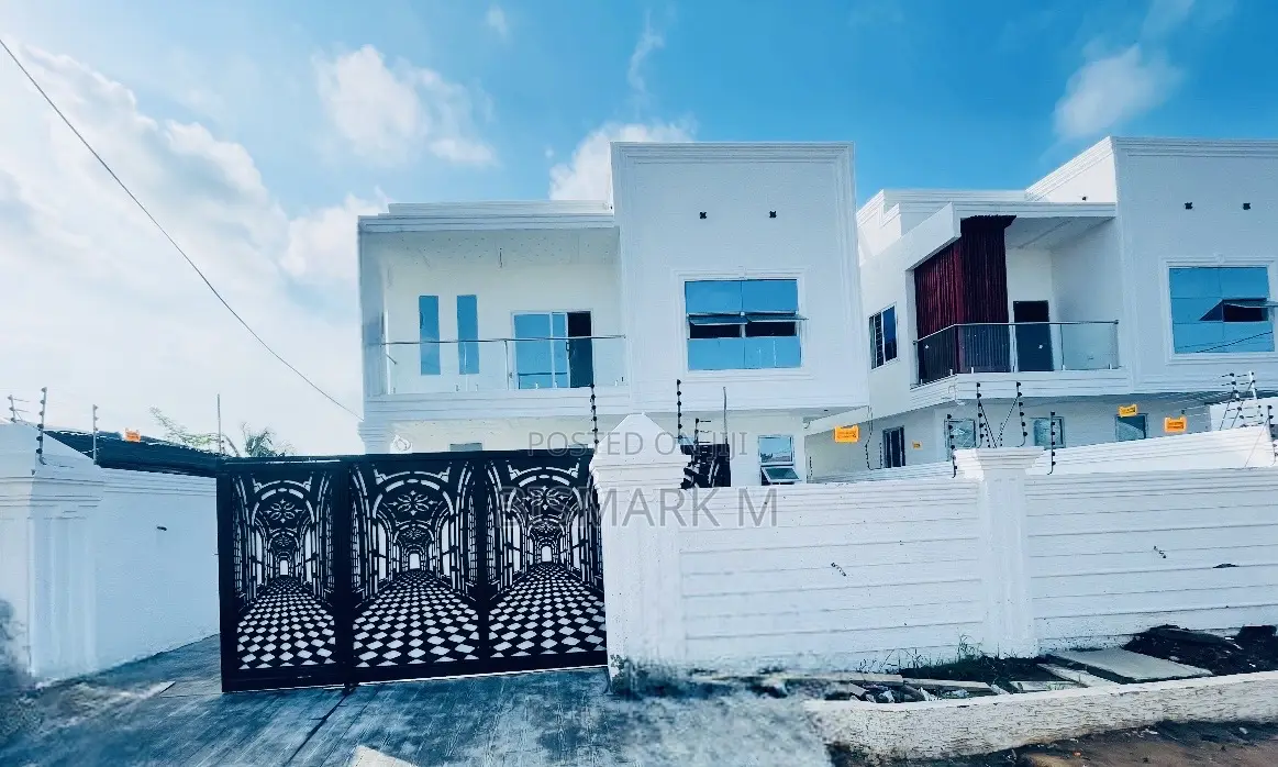 4bdrm House in Ashaley Botwe for sale