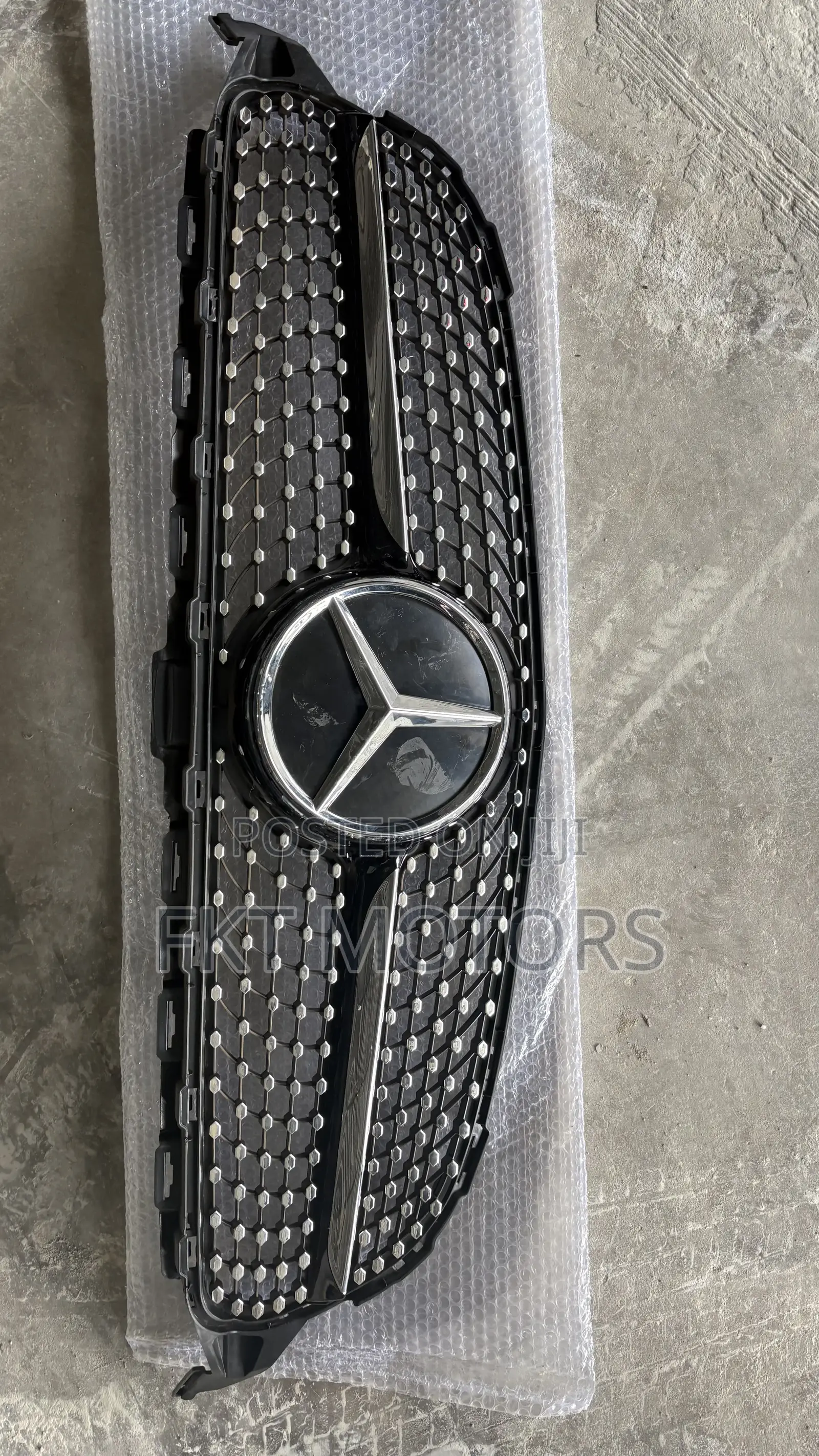 Mercedes Benz C300 W205 Front Grille2015,2016,2017,2018,2019