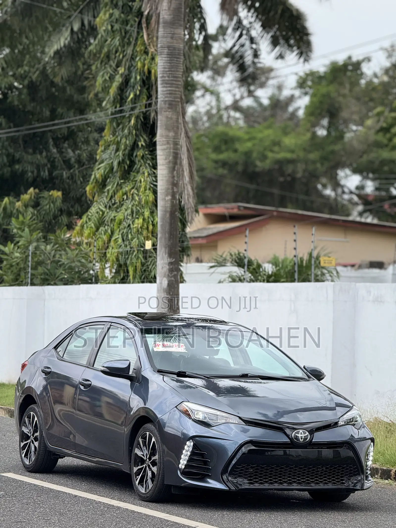 Toyota Corolla SE (1.8L 4cyl 2A) 2018 Gray