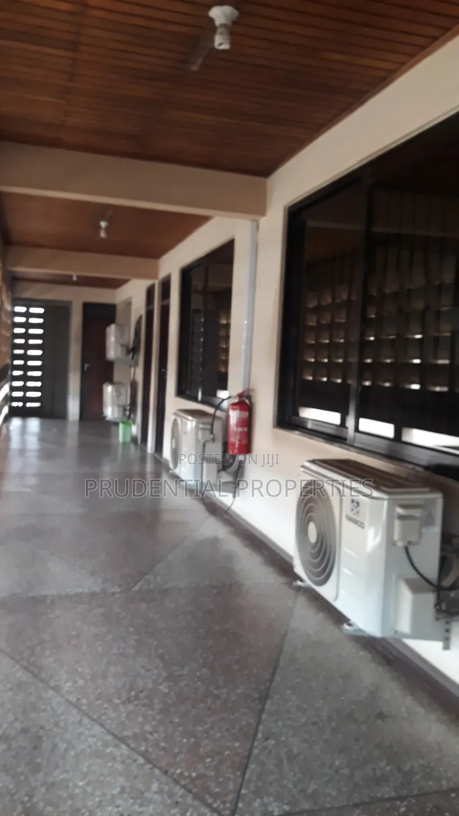 6 Room Office Space for Rent at Lapaz