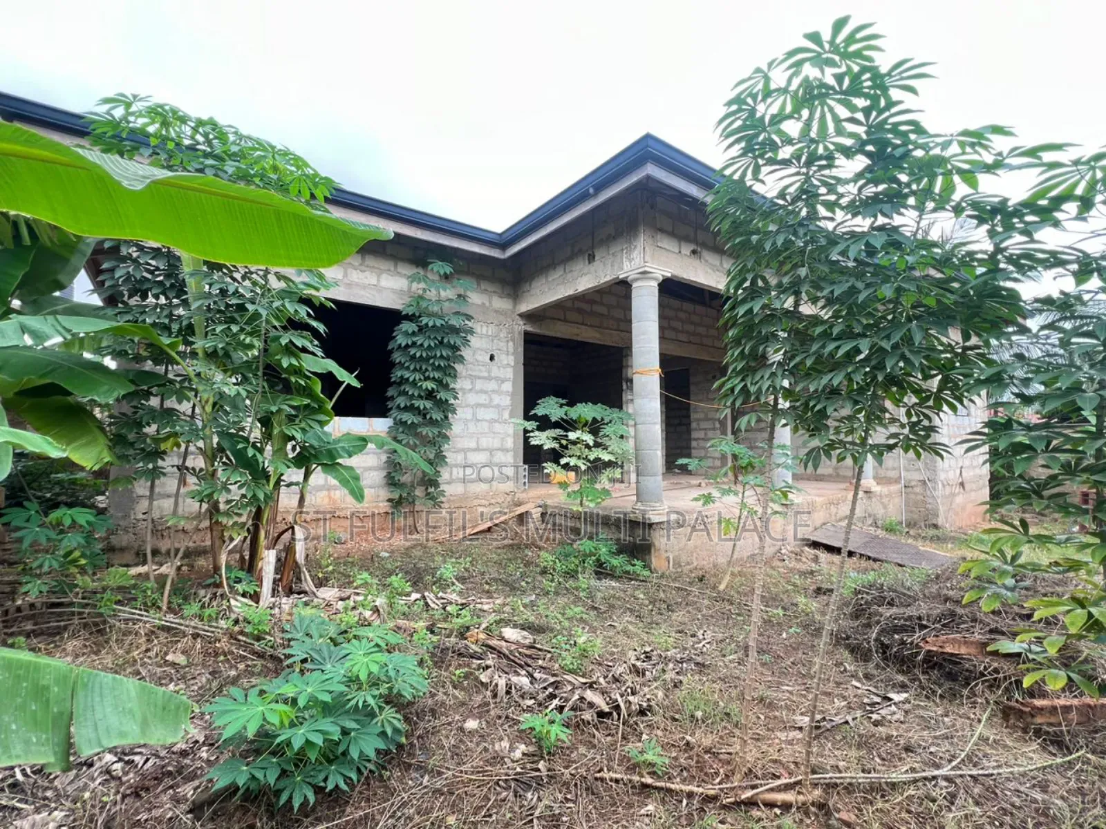 5bdrm House in Oyarifa, Adenta for sale