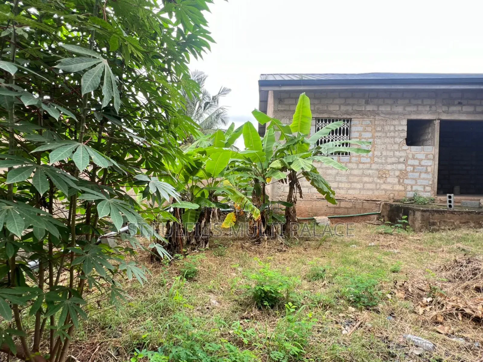 5bdrm House in Oyarifa, Adenta for sale