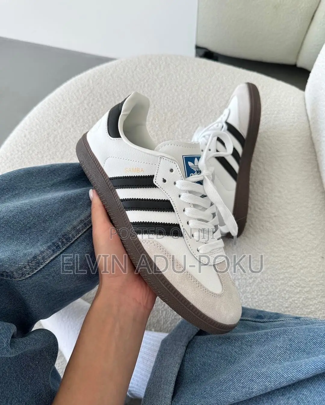 Adidas Samba 3 Stripes.