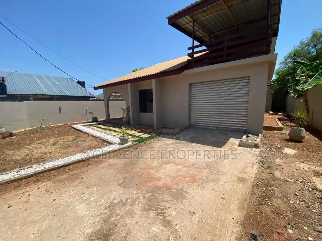 3bdrm House in Xcellence Properties, Nungua for sale