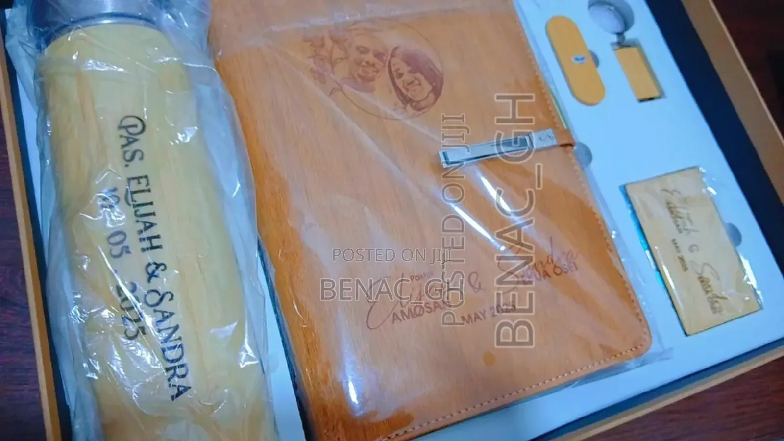 6 in 1 Gift Set as Souvenirs