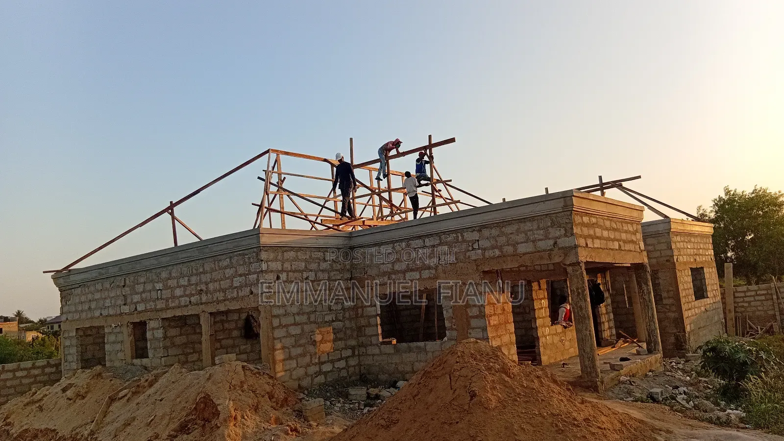 Carpenter Available in Ghana
