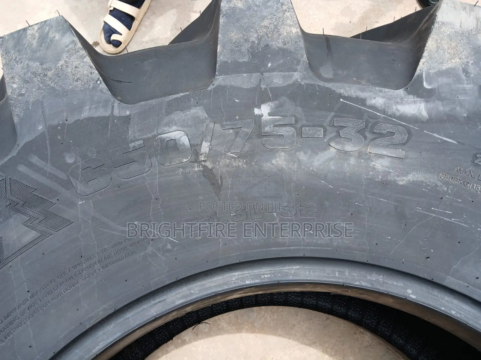 24.5l-32 for Bh180 Valtra