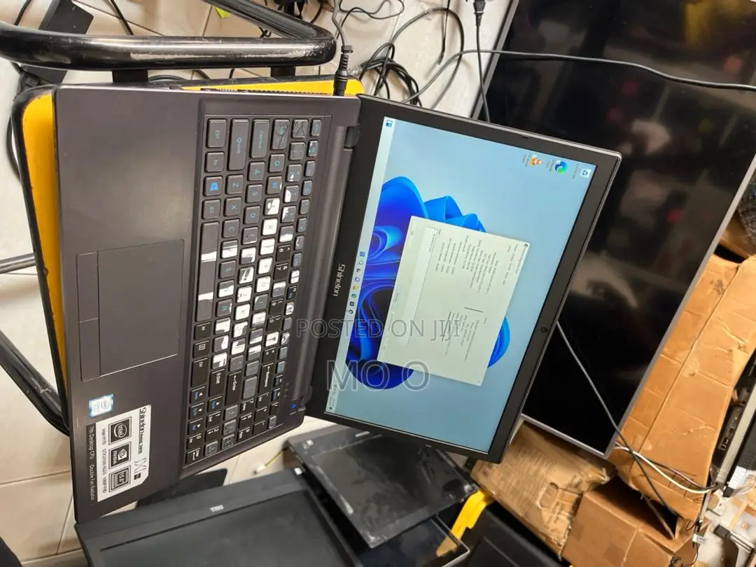 Laptop 16GB Intel Core I7 SSD 256GB
