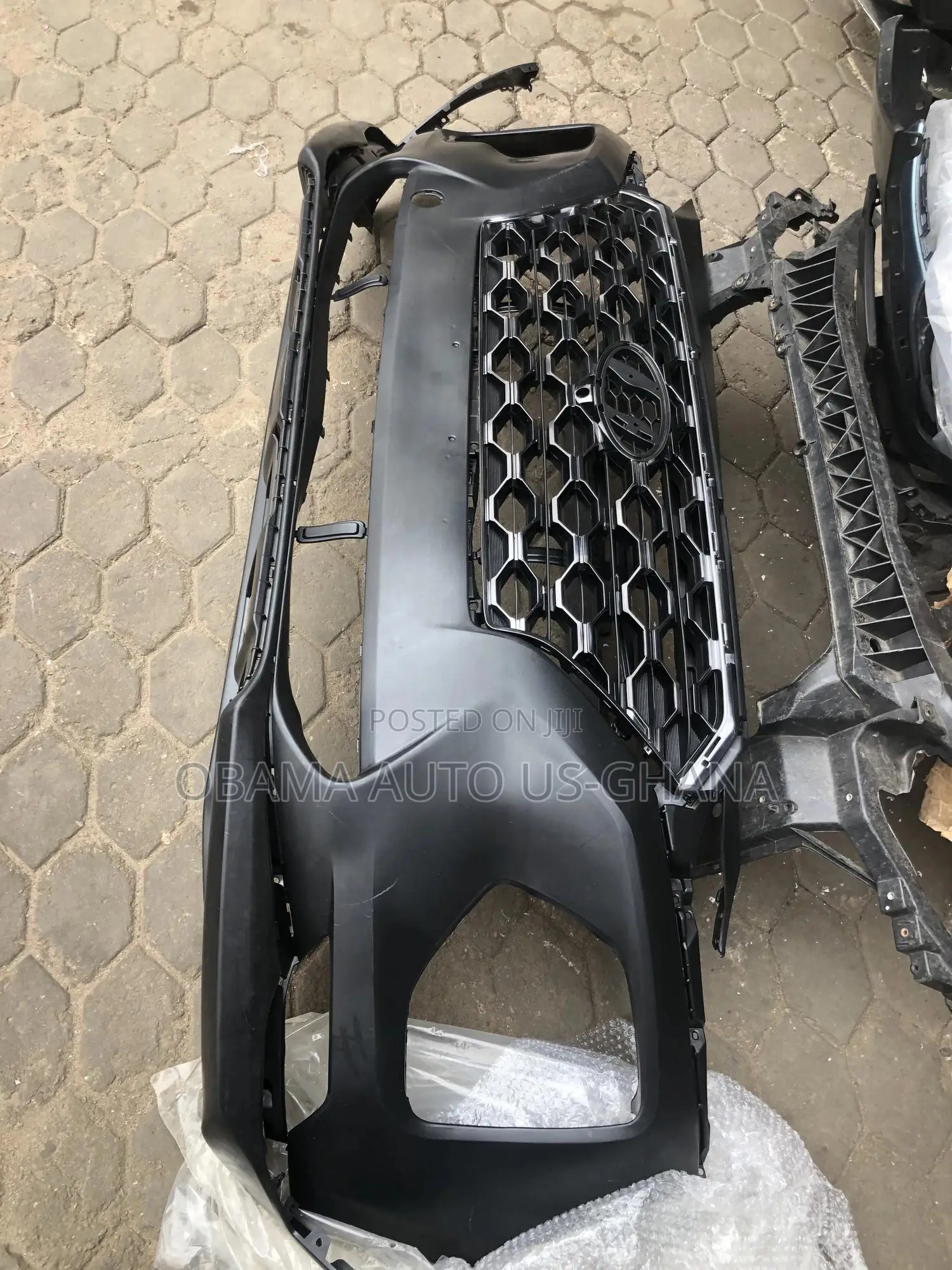 Hyundai Santafe Santa Fe 2019,2020 Front Bumper