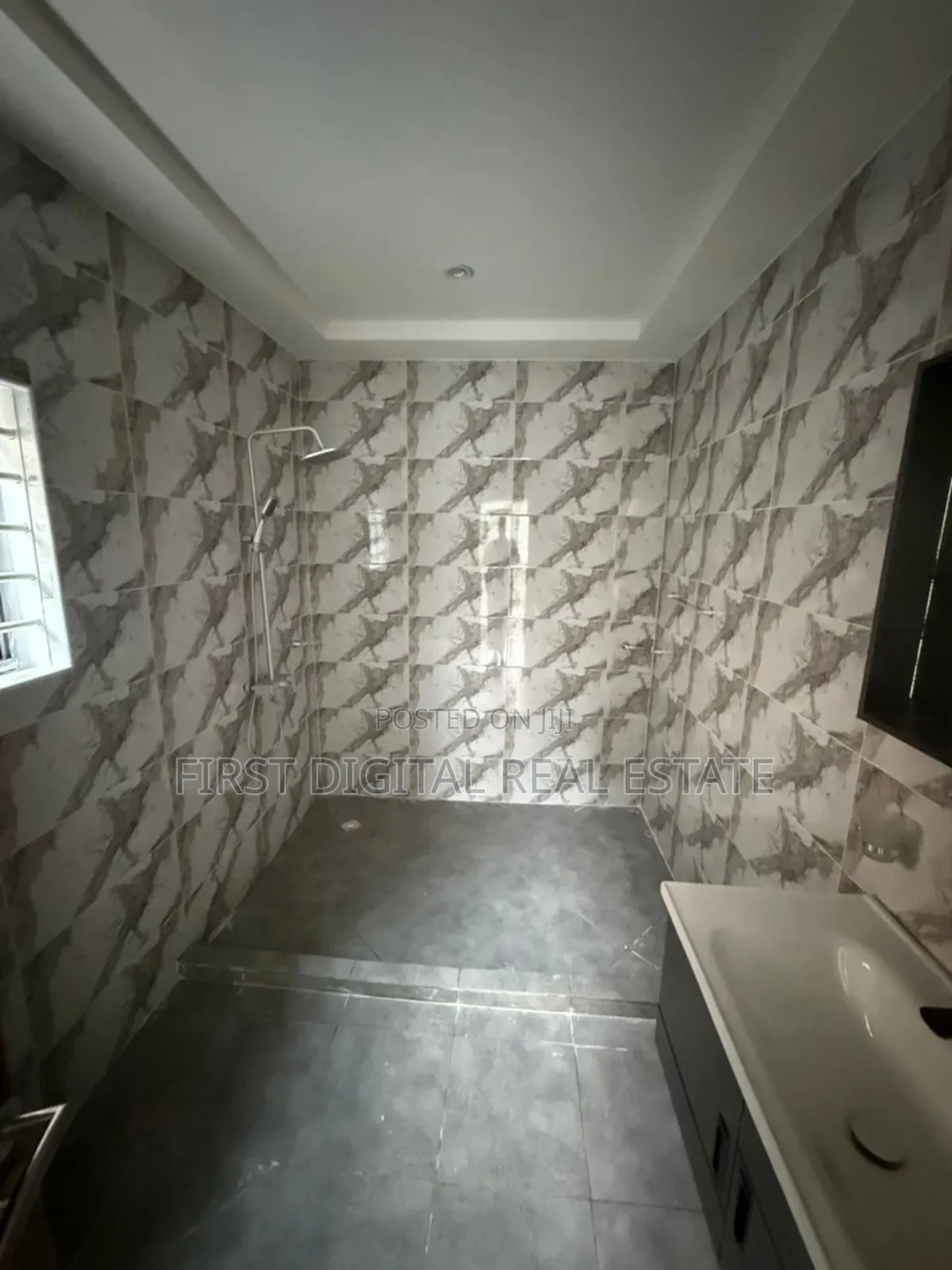 Executive 3 Bedroom for Sale at Odumase