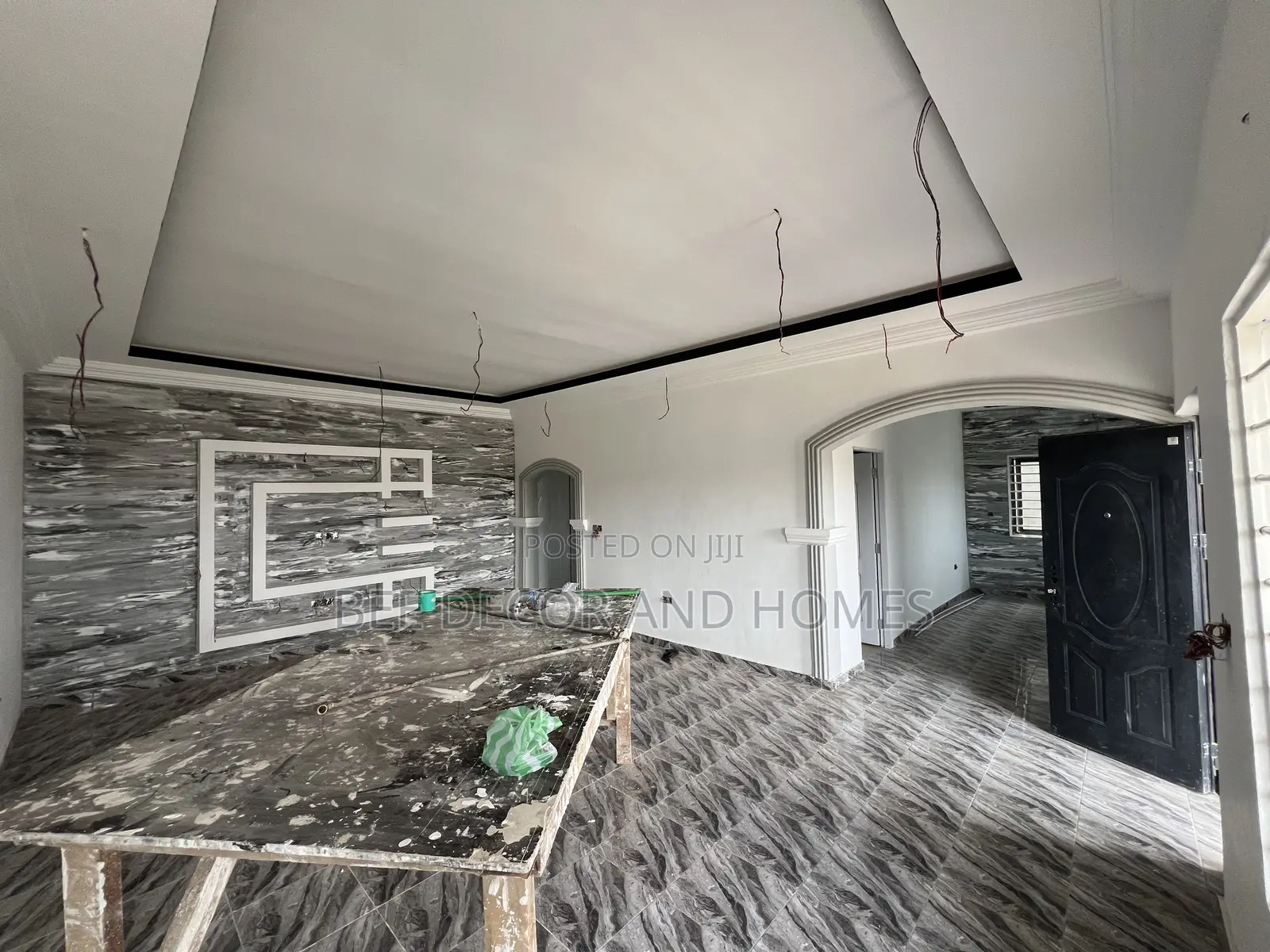 2bdrm Apartment in Bee Decor & Homes, Old Ashomang for rent