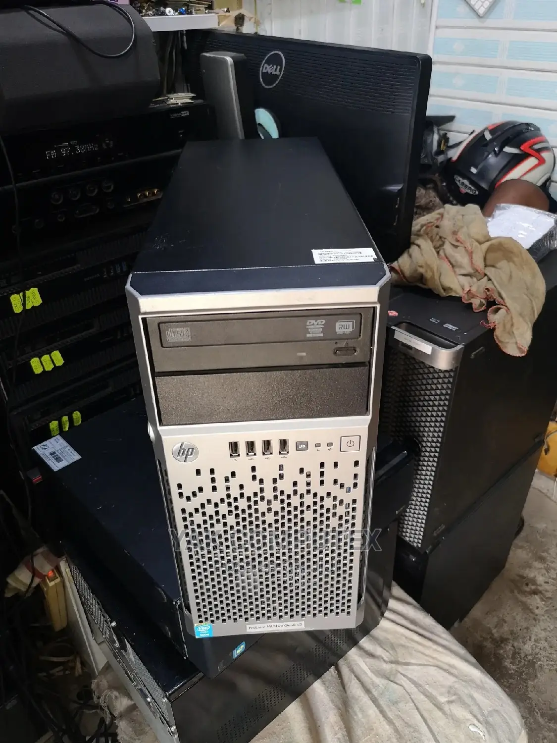Desktop Computer HP 12GB Intel Xeon HDD 1T
