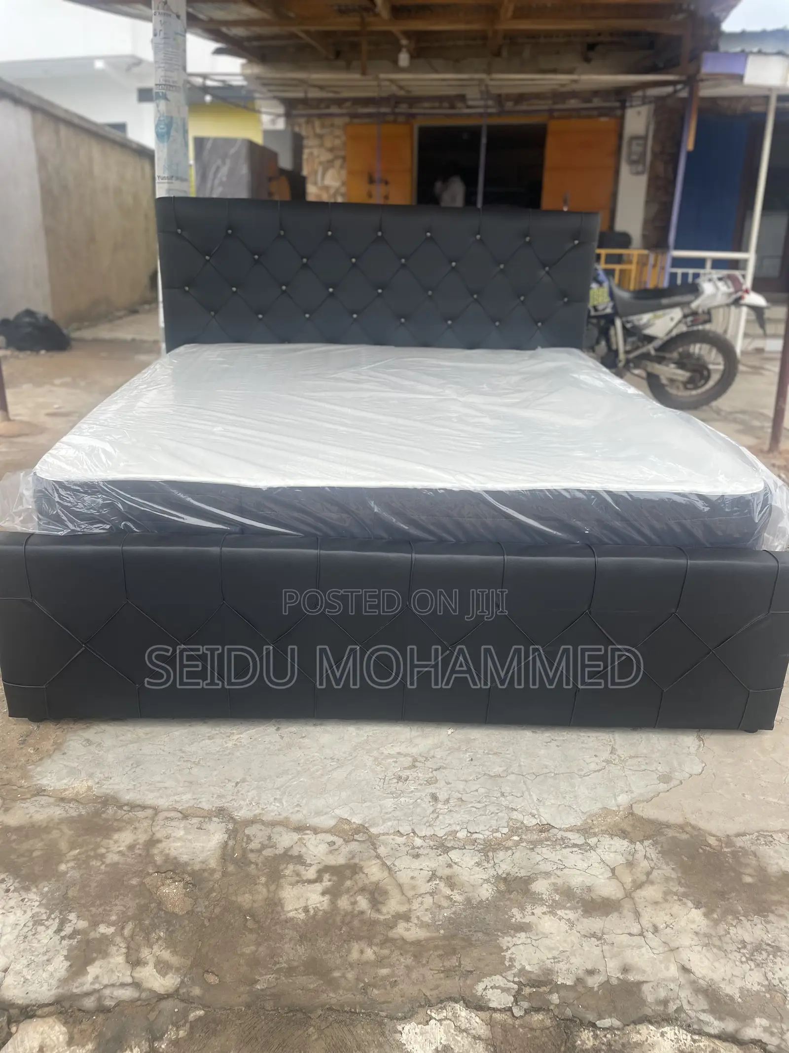 Queens Bed Frame With Mattress