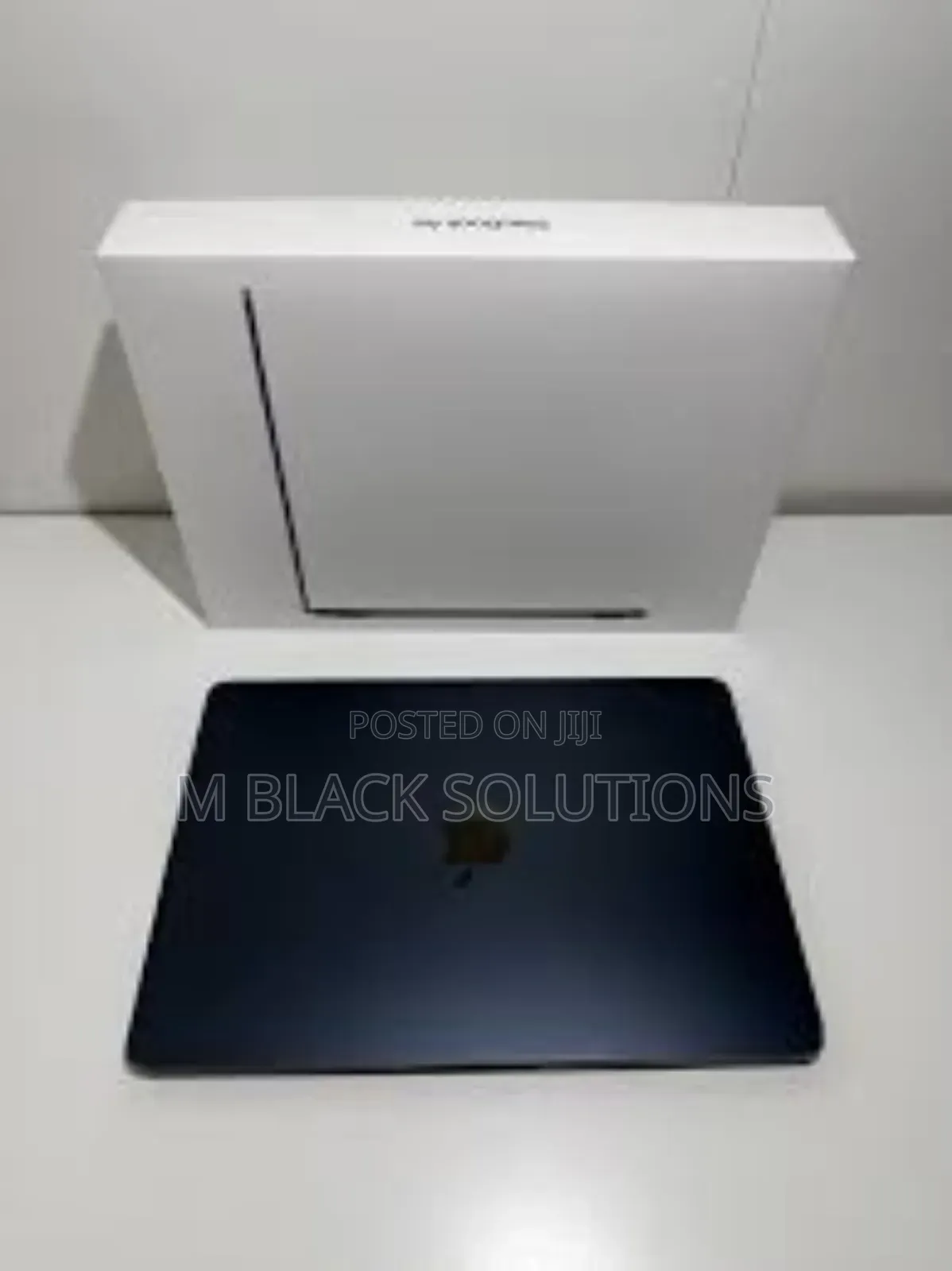 New Laptop Apple MacBook Air 1GB Apple M2 SSD 256GB