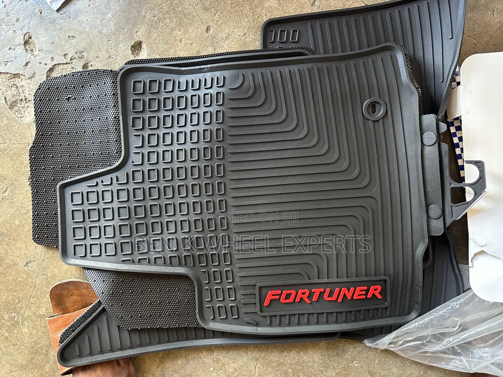 Toyota Fortuner /Innova Floor Mat