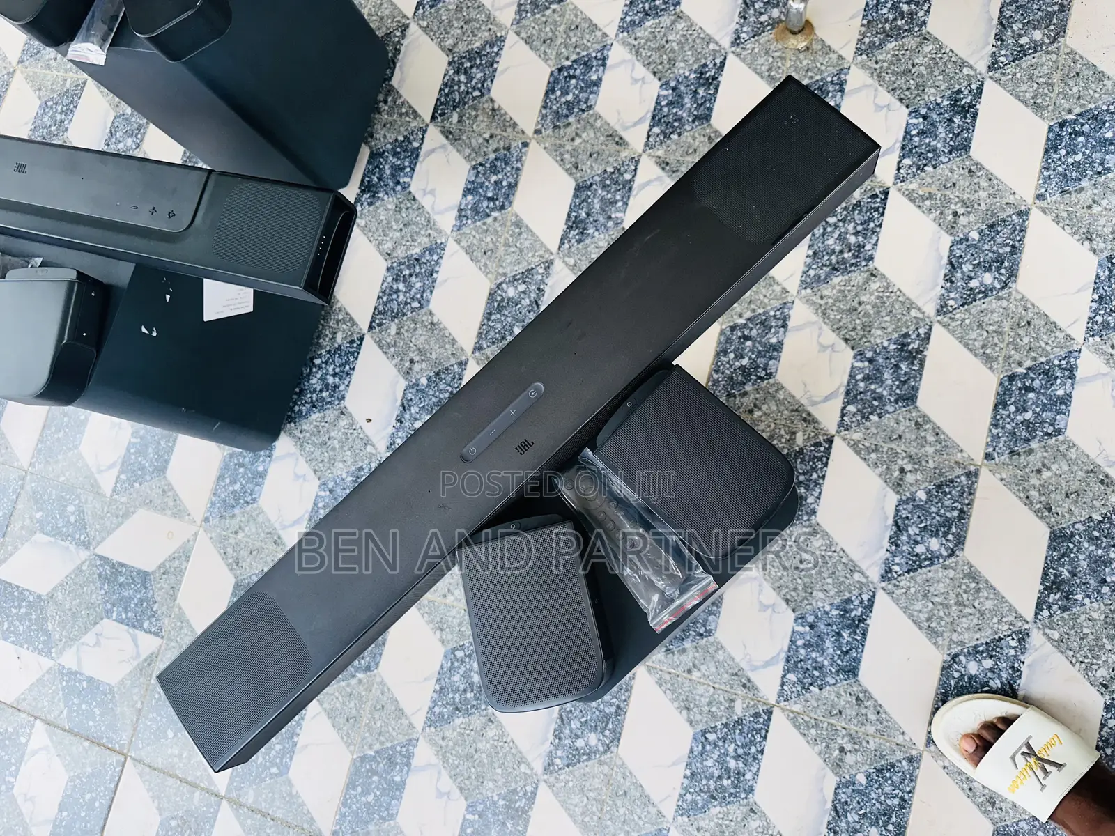 Jbl 9.1 Soundbar With Detachable Surrounds