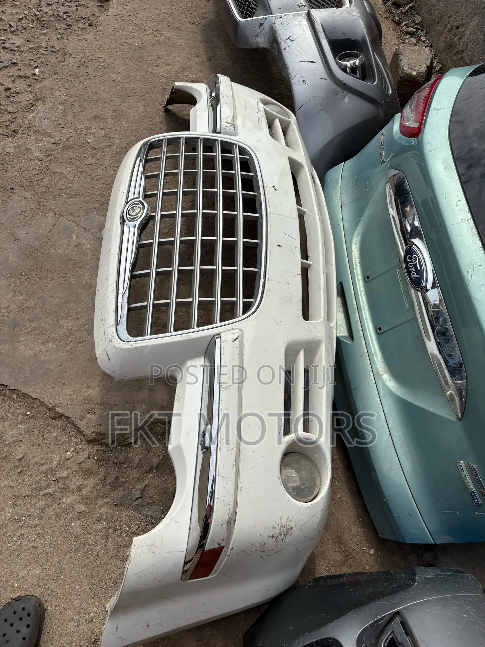 Chrysler 300 Front Bumper 2004,2005,2006,2007,2008,2009,2010