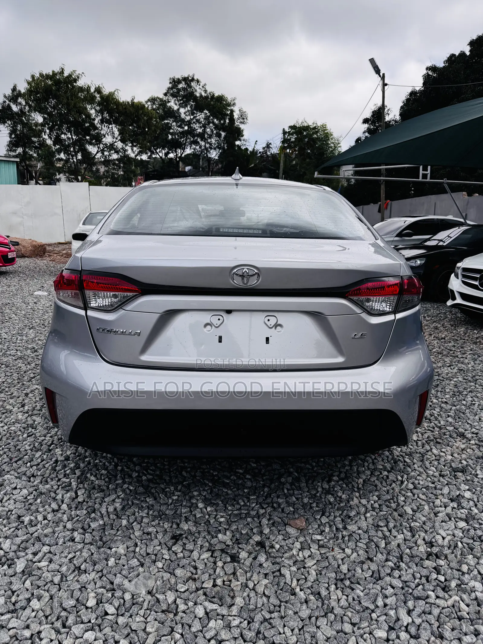 Toyota Corolla LE 2020 Silver