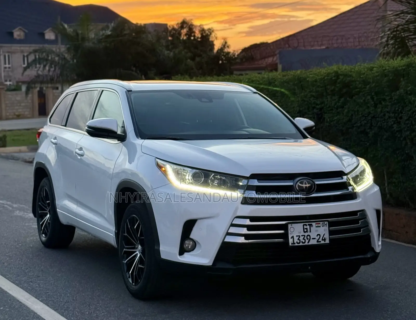 Toyota Highlander Limited 4dr SUV AWD (3.5L 6cyl 6A) 2015 White