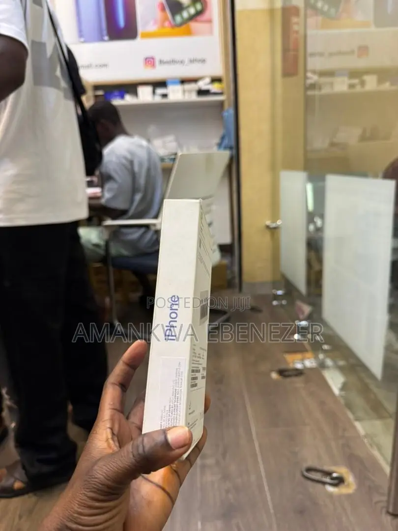 New Apple iPhone 16 128 GB Blue