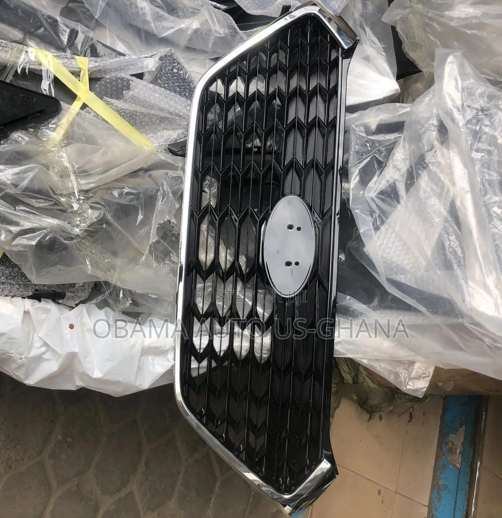 Hyundai Tucson Front Grill /Shells Se Sport 2016,2017,2018