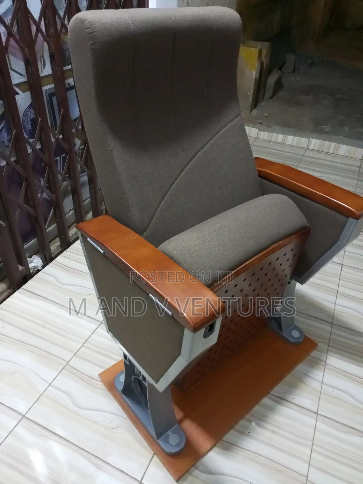 Classic Auditorium Chair Comfortable Pre-Order