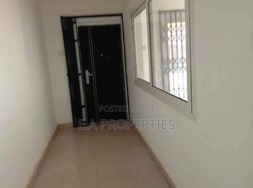 4bdrm House in E A Properties, Frafraha for sale