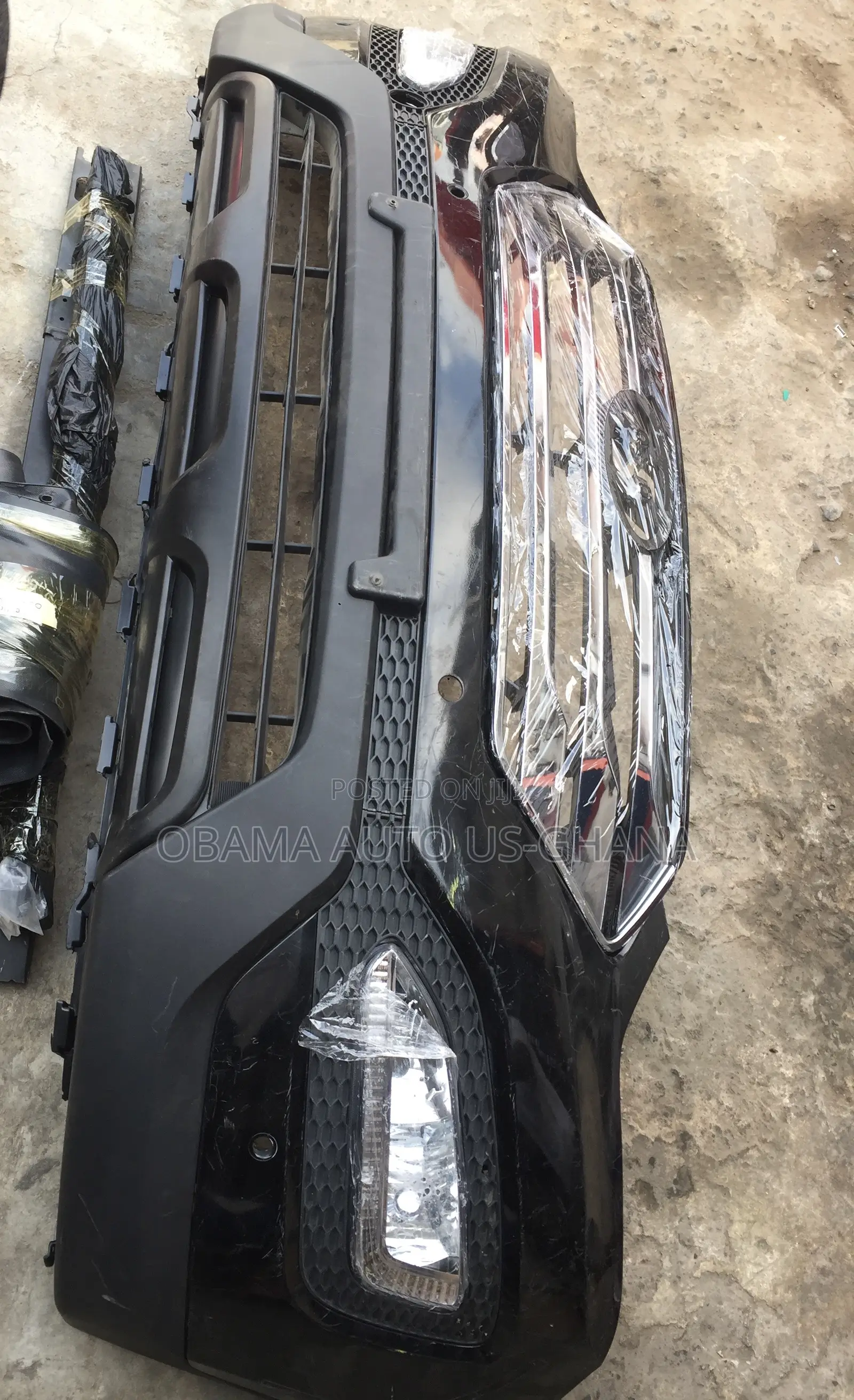 Santafe /Santa Fe Front Bumper Complete 2013,2014,2015,2016