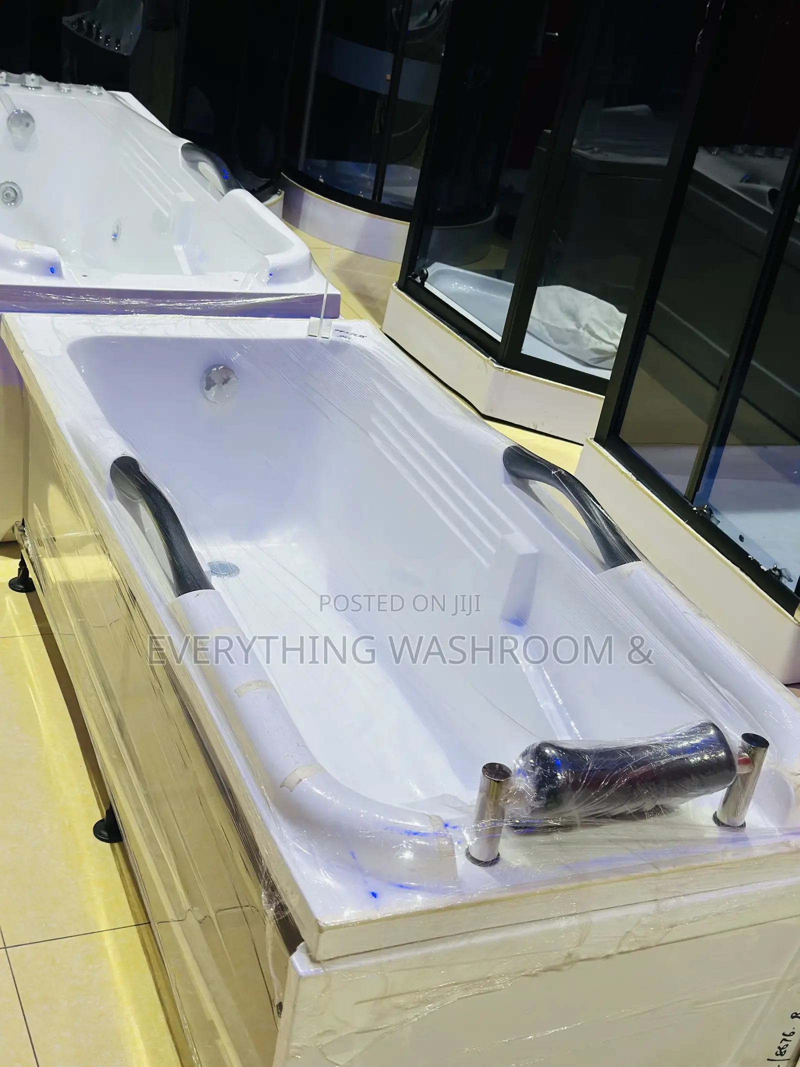 1700mm Straight Bathtub + Memory-Foam Headrest Cushion