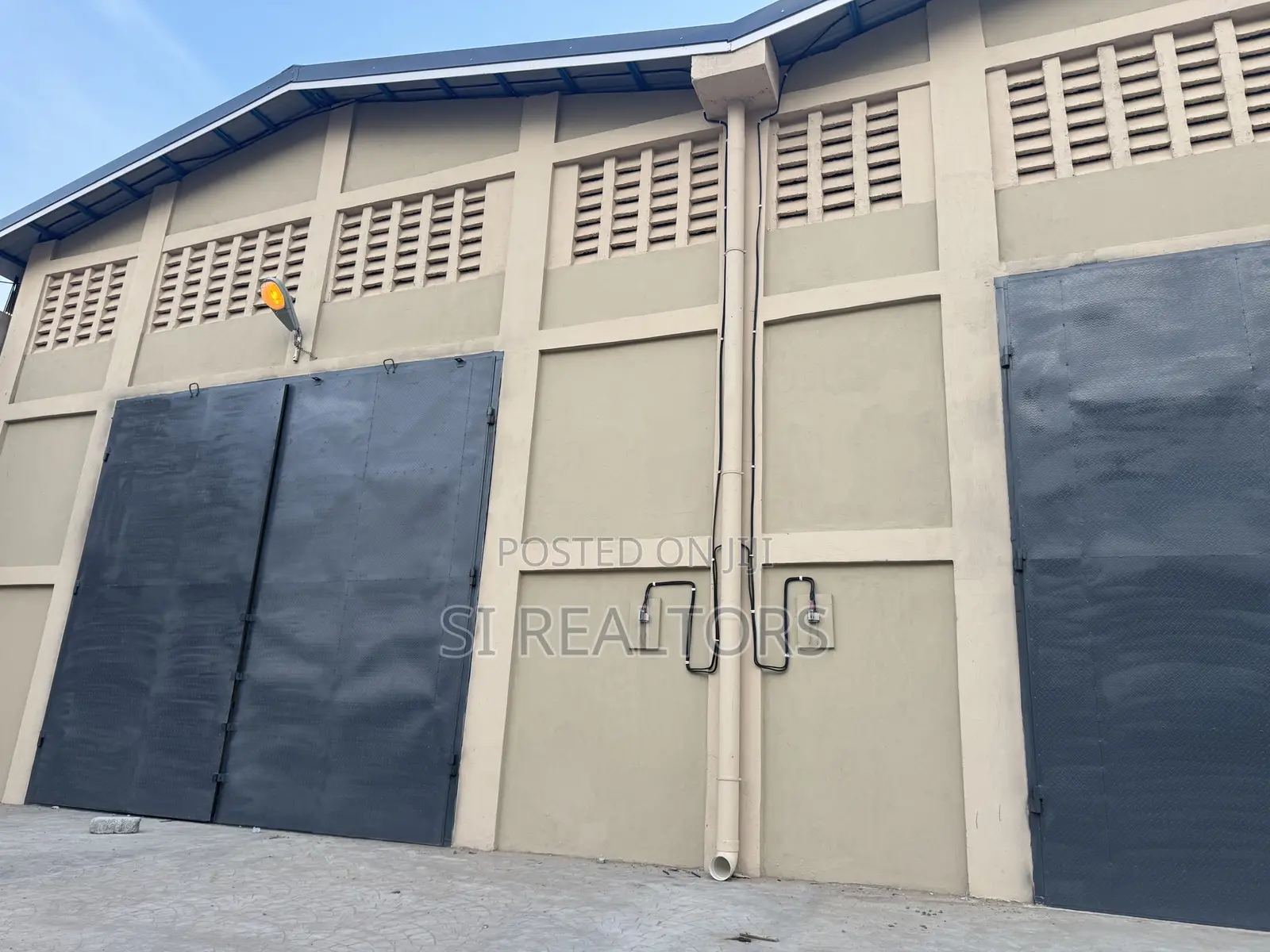 Warehouse in Spintex for Rent