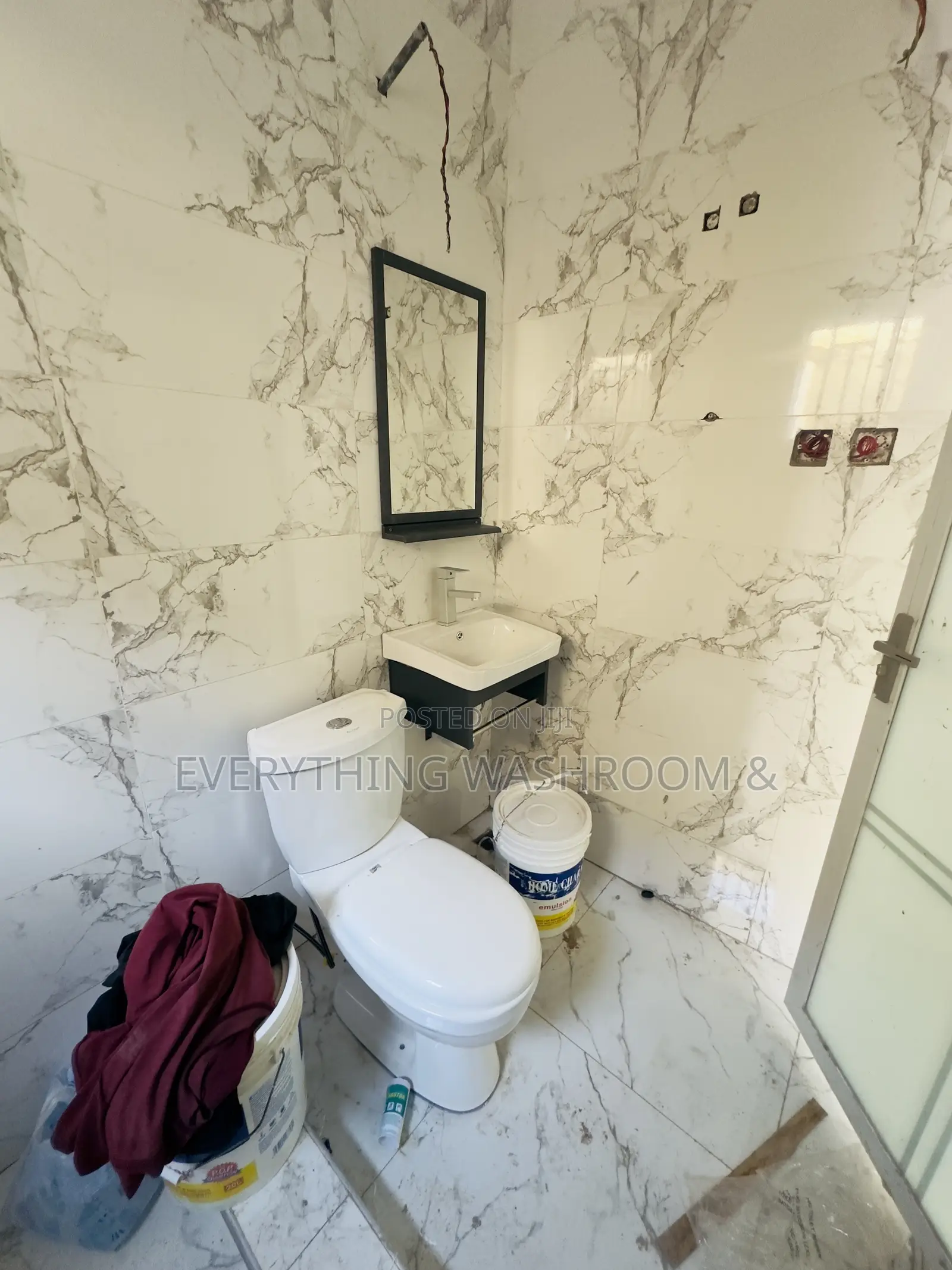 Water Closet and Cabinet Wash Hand Basin With Mirror Complete Set