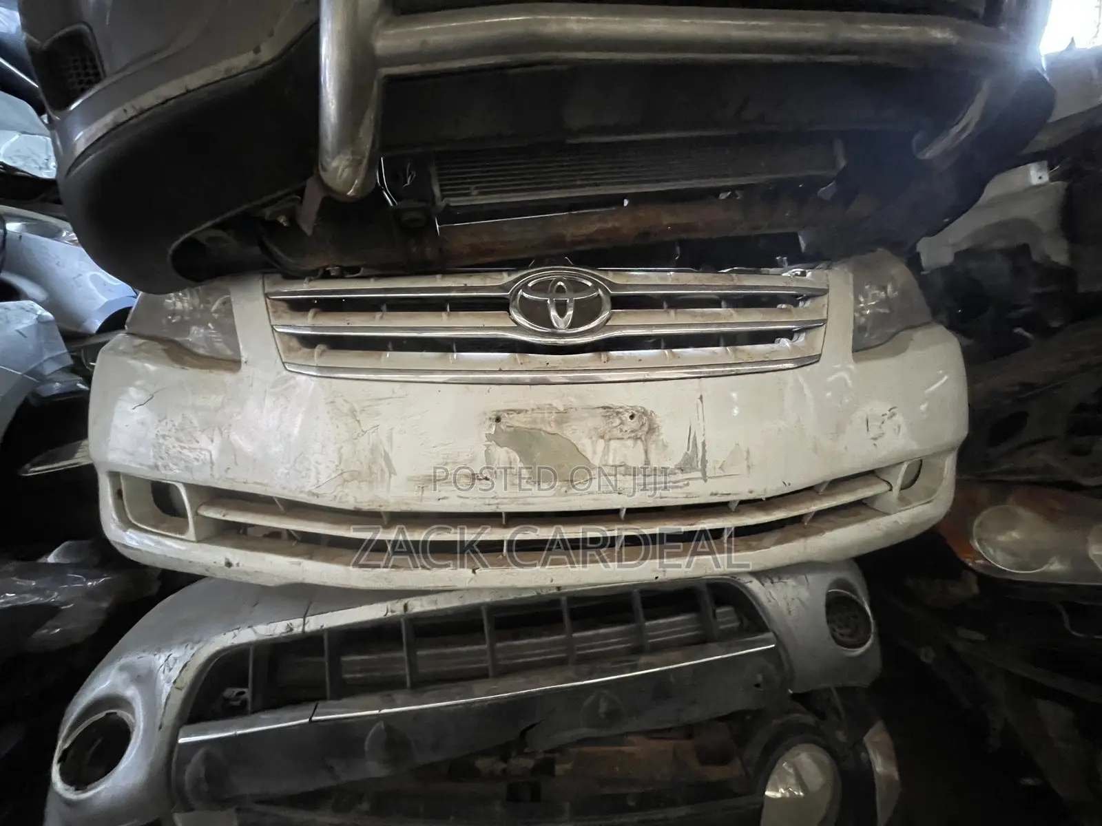 Toyota Avalone (2008-2013) Front Cut Available