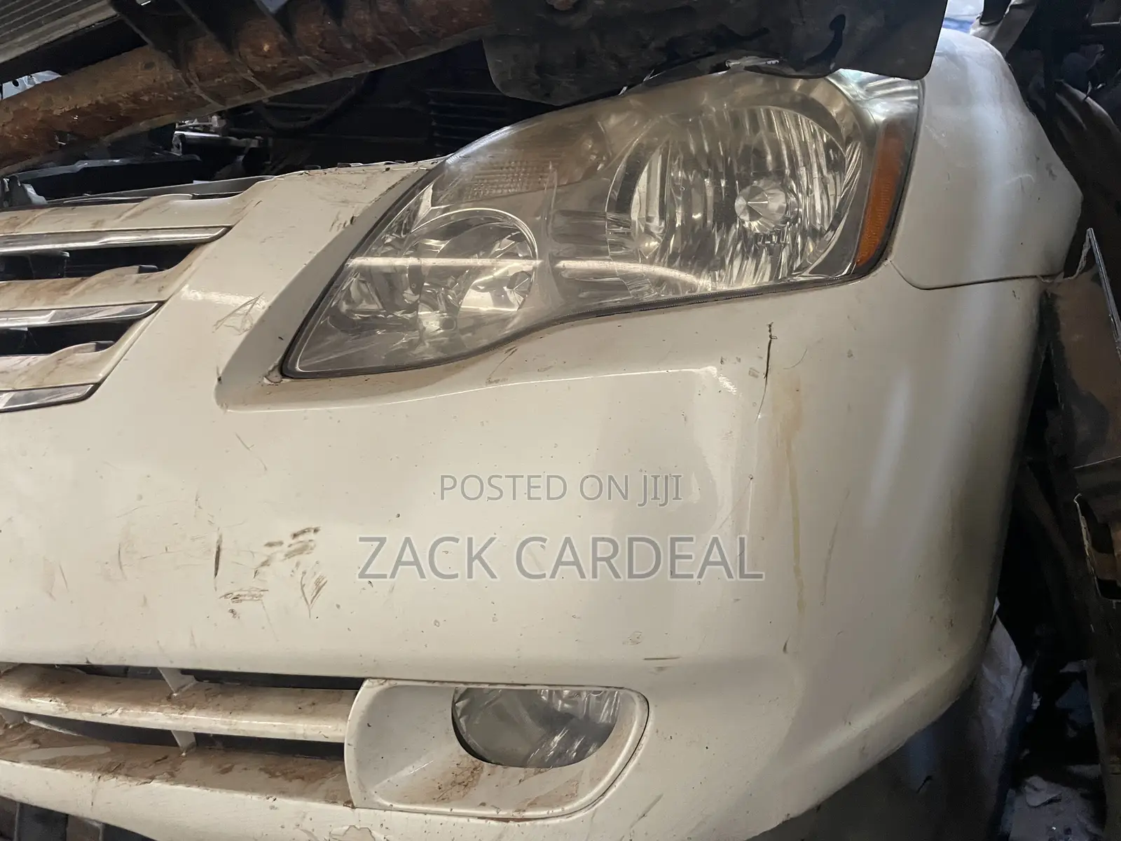 Toyota Avalone (2008-2013) Front Cut Available