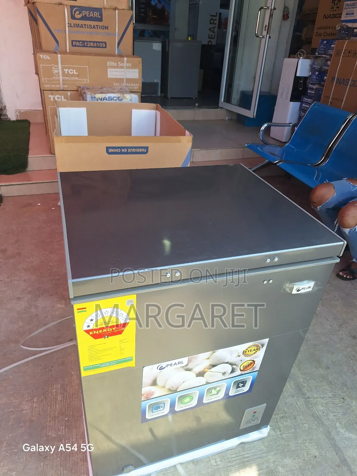 A1 Pearl Chest Freezer 142 Litters