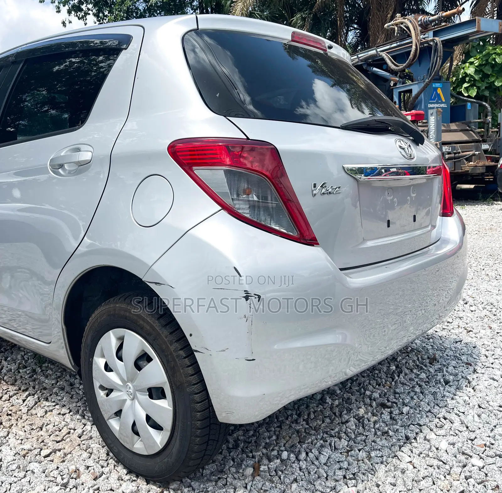 Toyota Vitz 1.3 AWD 3dr 2012 Silver