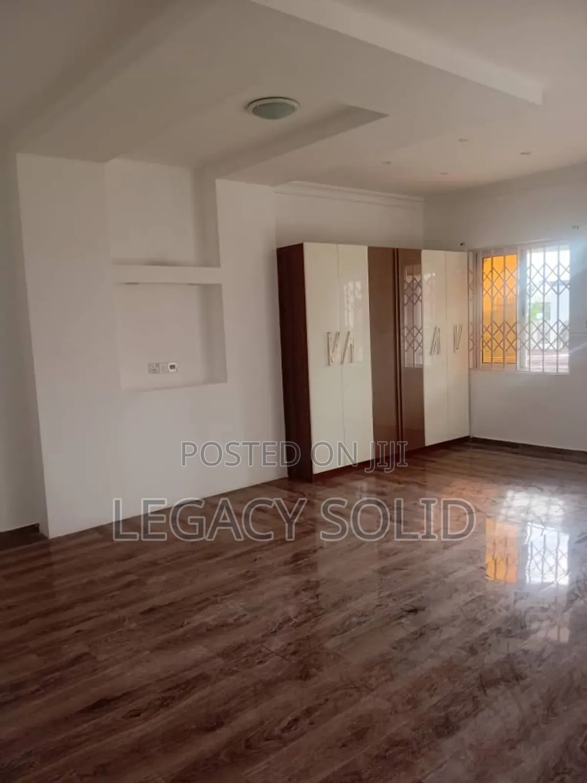5bdrm Penthouse in 𝙻𝚎𝚐𝚊𝚌𝚢 𝚜𝚘𝚕𝚒𝚍 𝚛𝚎𝚊𝚕, New Town for rent
