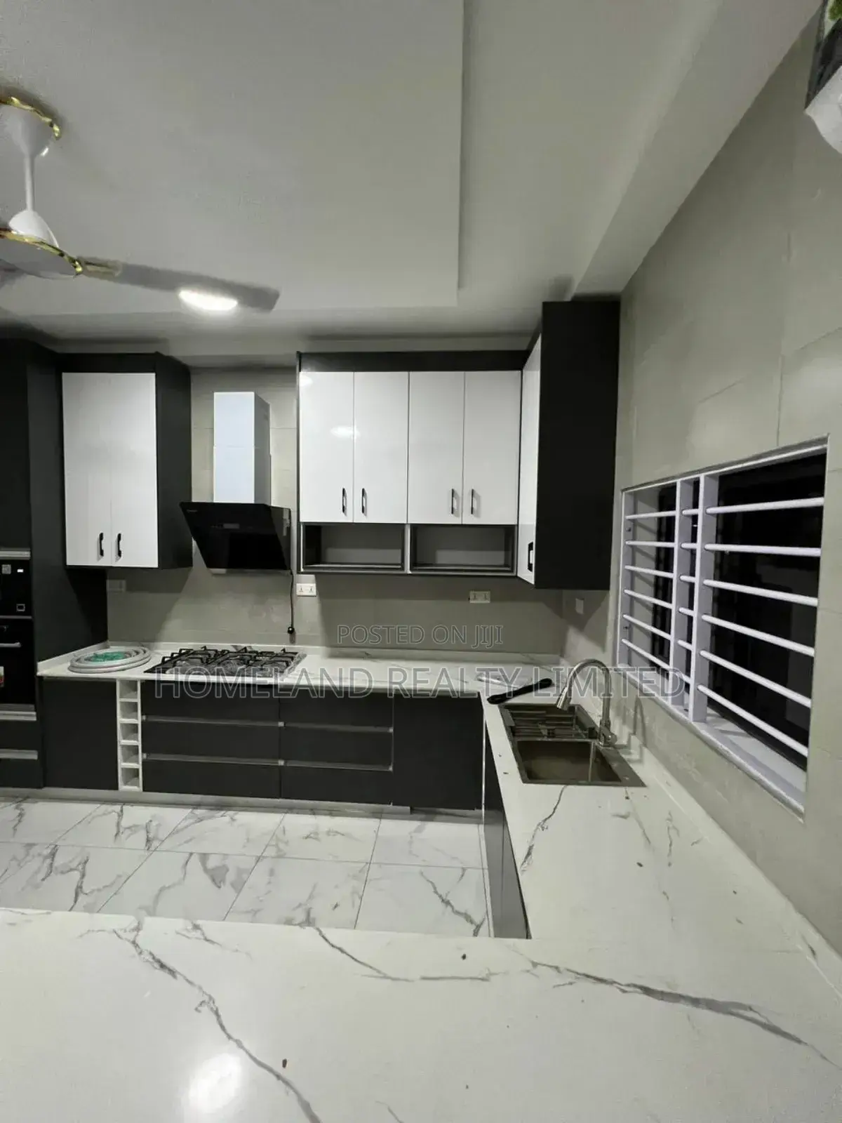 4bdrm Townhouse/Terrace in Mile 7 Park for sale