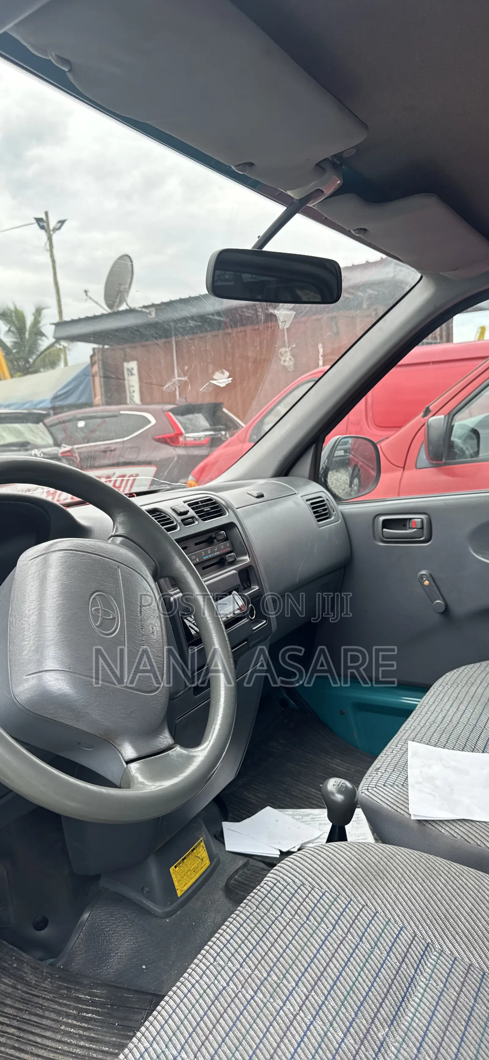Toyota HiAce 2004