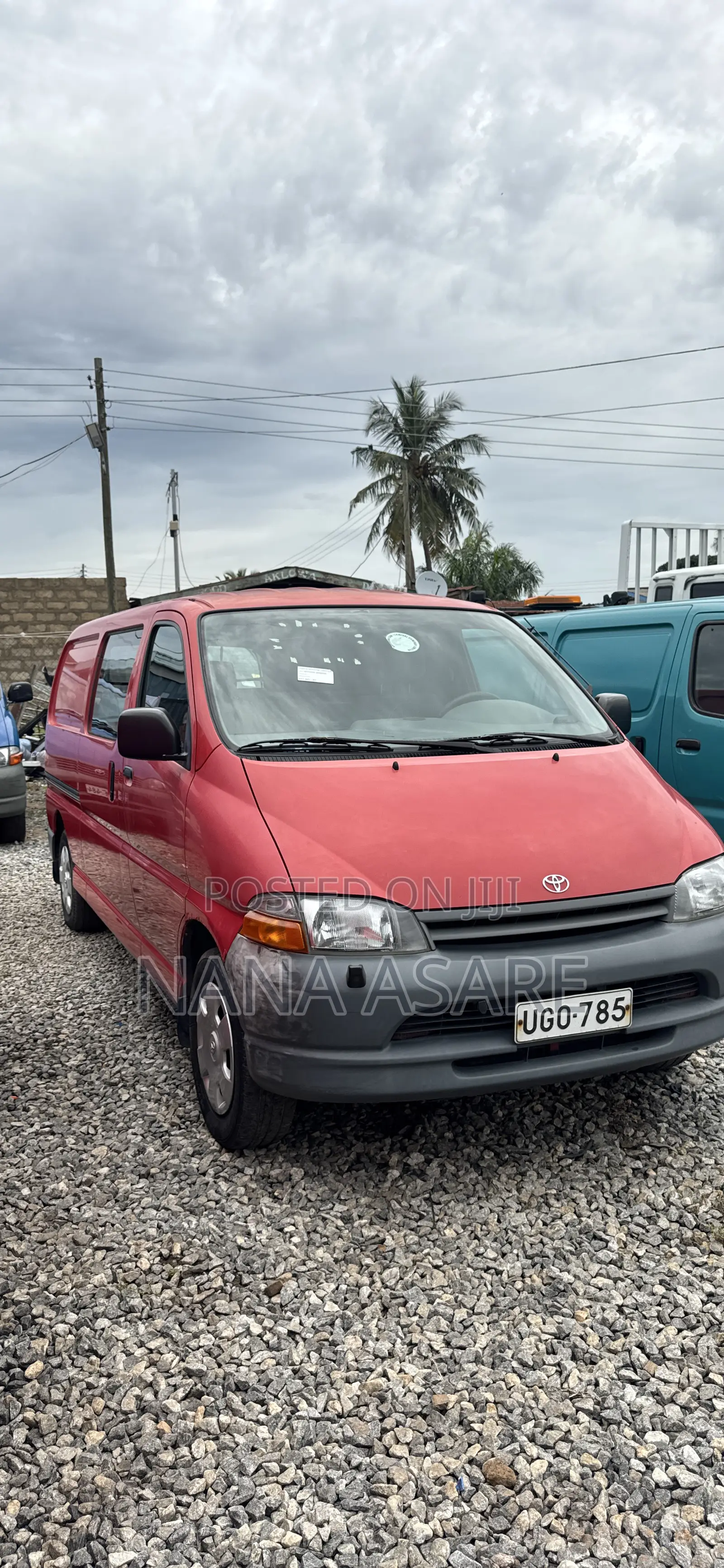 Toyota HiAce 2007 Red