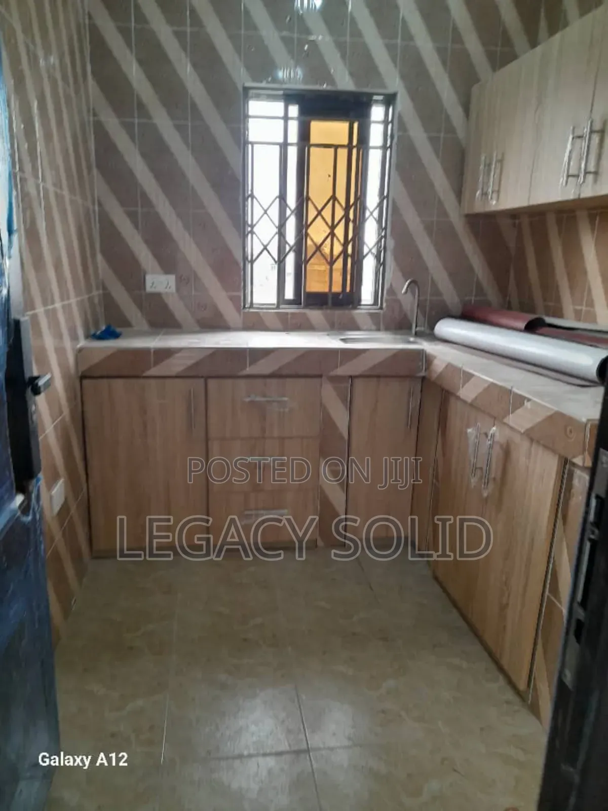 1bdrm Apartment in 𝙻𝚎𝚐𝚊𝚌𝚢 𝚜𝚘𝚕𝚒𝚍 𝚛𝚎𝚊𝚕, Teshie for rent