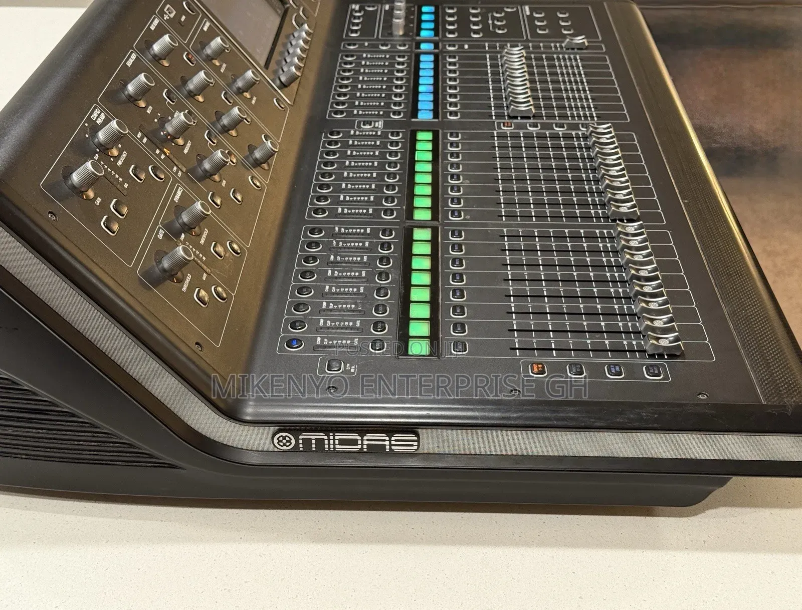 Midas M32 Digital Console for Live and Studio
